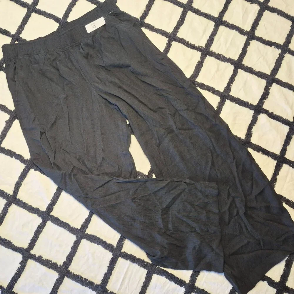 NEW GAP Factory L Black Crinkle Wide-Leg Pull On Pants Lightweight - Picture 3 of 5